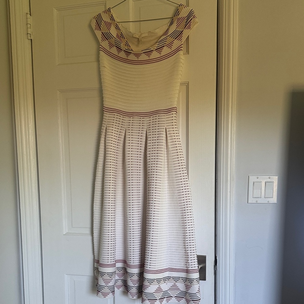 Maje soft White Midi knit Dress with subtle ted/beige/black Trim size 2 (small)